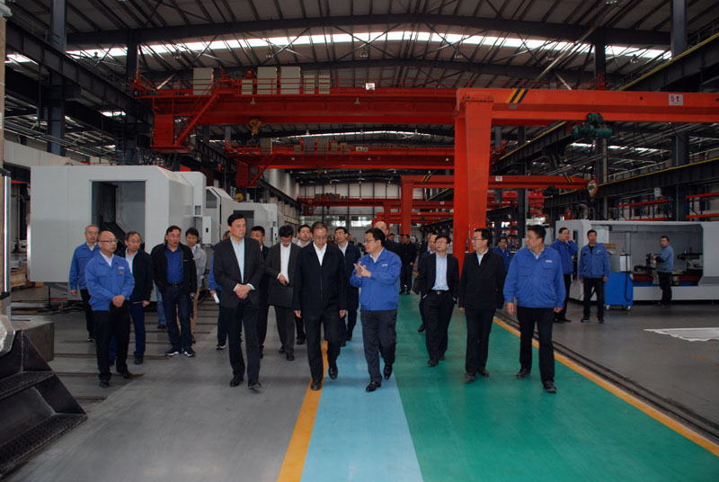 中國(guó)中車集團(tuán)考察組來(lái)星火機(jī)床公司考察