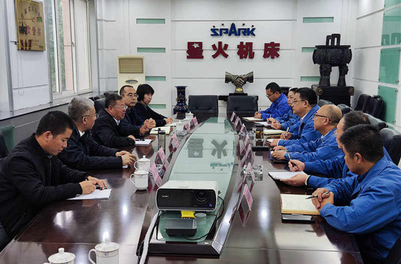 天水市中級(jí)人民法院領(lǐng)導(dǎo)來星火機(jī)床公司開展優(yōu)化營(yíng)商環(huán)境調(diào)研