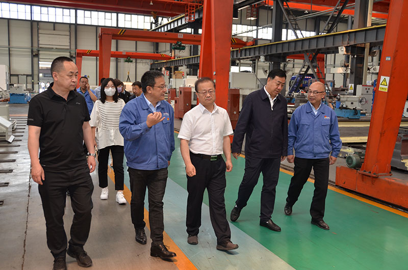省統(tǒng)計(jì)局副局長(zhǎng)張軍禎一行來(lái)星火機(jī)床公司調(diào)研