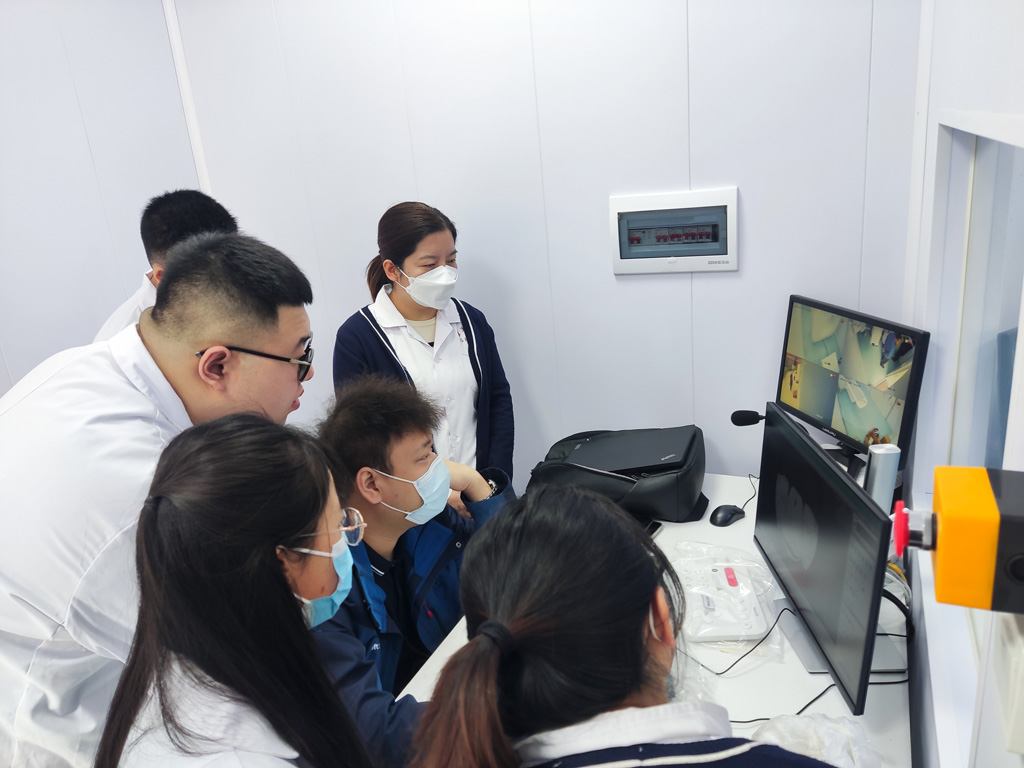 星火醫(yī)院新購置的高端掃描CT機投入使用