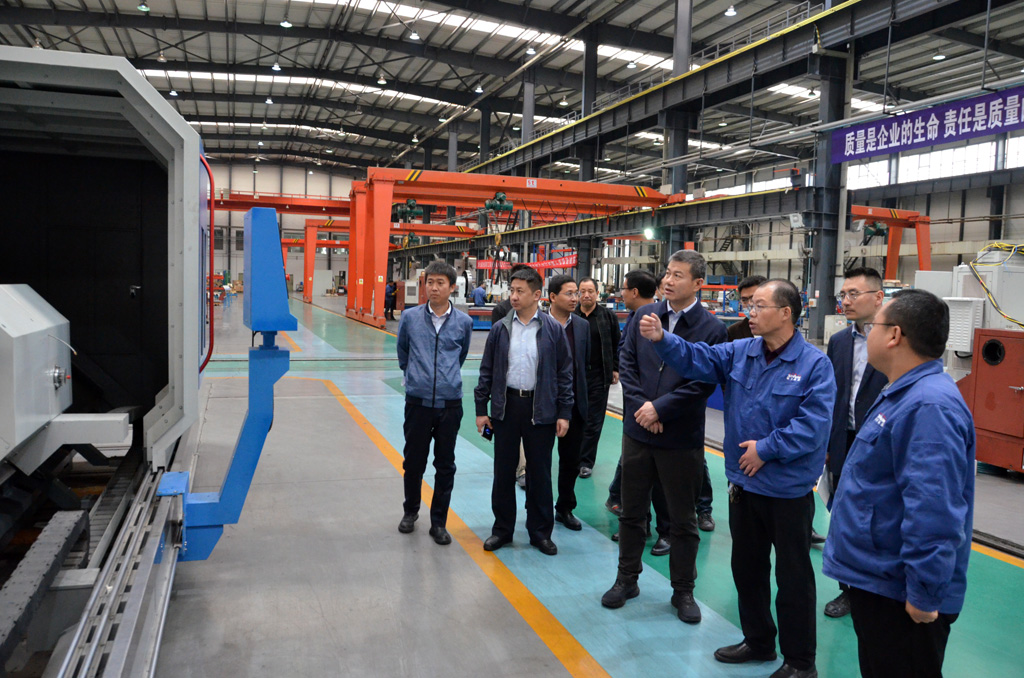 甘肅科技投資集團(tuán)領(lǐng)導(dǎo)來星火機(jī)床公司考察