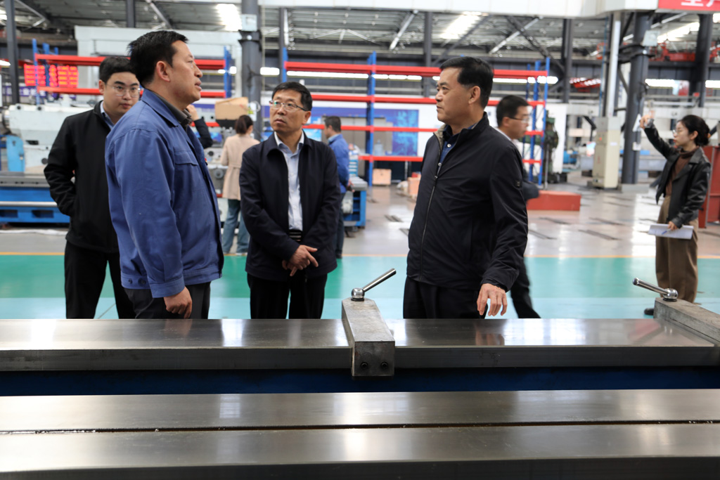 省政協(xié)副秘書長袁斌才一行來星火公司調(diào)研