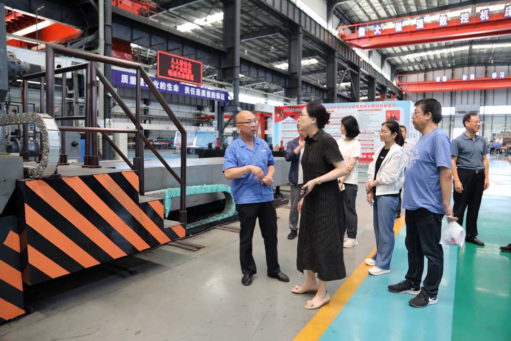 省社科院經(jīng)濟研究員王曉芳一行來星火公司調(diào)研