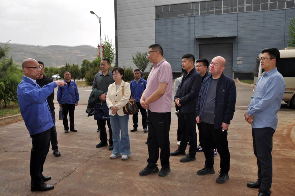 全省第三期任職培訓(xùn)班部分學(xué)員來星火數(shù)控公司調(diào)研