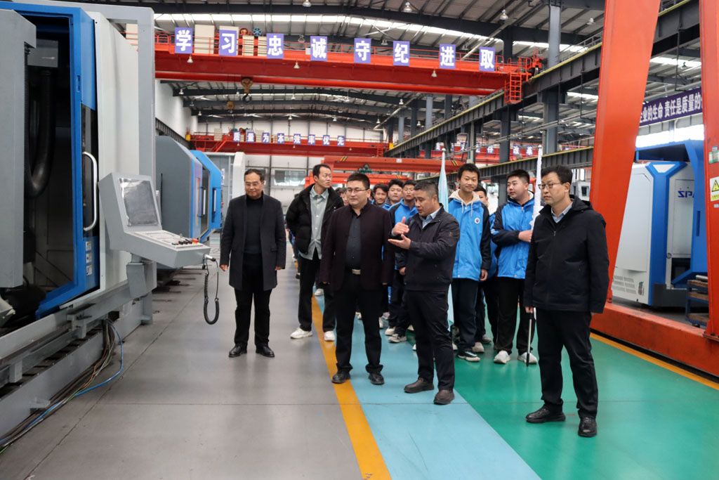 麥積職專學(xué)生走進(jìn)星火數(shù)控開展參觀學(xué)習(xí)活動(dòng)